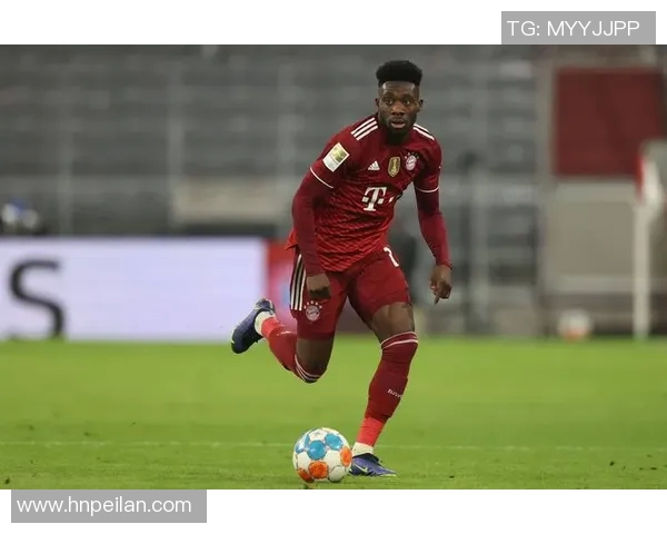 足球球星国家队帅气瞬间展现英姿与荣耀